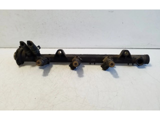 Топливная рампа 030133319G, 2435170119   Volkswagen Golf III  