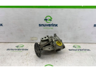 Масляный насос  R9M-A402 150001650R, 150109067R  Renault Trafic III (X82) 