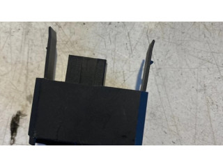 Включатель регулировки высоты фонарей