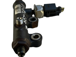 Топливная рампа 4R8Q9C066AE, 5WS40128 Jaguar S-Type 2.7