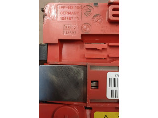 Pojistková skříňka 10688710 BMW X6 E71 2012