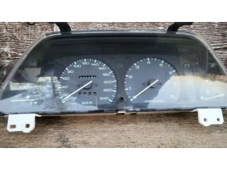 Přístrojová deska  Mazda 323 1993   