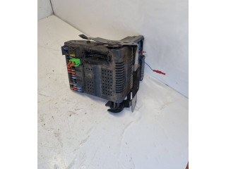 Блок предохранителей 30728542, 05W242 Volvo S60