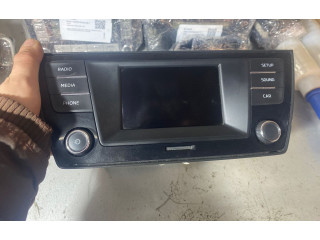 Радио/ проигрыватель CD/DVD / навигация 6V0035871D, 7N2X0136    Skoda Fabia Mk3 (NJ)