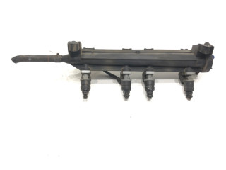 Топливная рампа 06A906031BT Skoda Octavia Mk2 (1Z)