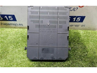   Pojistková skříňka 281197595, 281197595   Peugeot 5008 2011