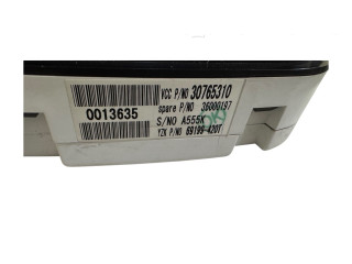 Панель приборов 30765310, 69199420T   Volvo C30       