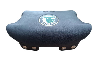 Подушка безопасности водителя 1U0880201A Skoda Octavia Mk1 (1U)