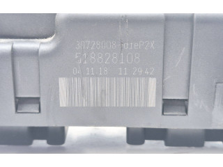 Блок предохранителей  30728008, 518828108   Volvo V70    