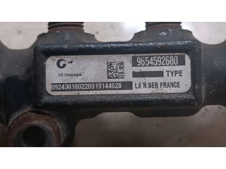 Топливная рампа 9654592680   Citroen C4 I 1.6 