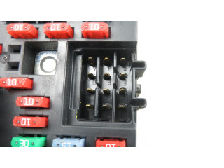   Pojistková skříňka 15058033   Hummer H2 2003