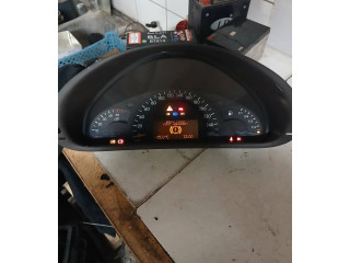 Přístrojová deska Mercedes-Benz C W203 2003 A2035401347, 110080183