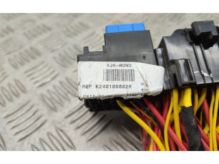 Блок предохранителей 240108082R, K240108082R   Renault Express    