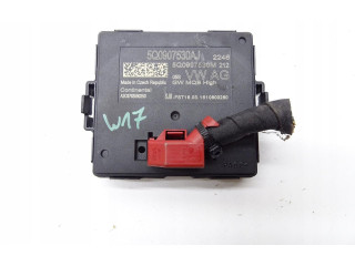 Блок управления 5Q0907530AJ   Skoda Octavia Mk3 (5E)