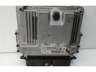 Блок управления двигателя 9832694380 Opel Combo E