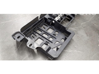   Pojistková skříňka 4e0971845   Audi A8 S8 D3 4E 2006