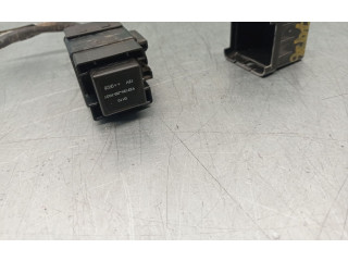 Pojistková skříňka V23134J59X431 Mazda 6 2009