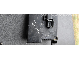 Блок предохранителей 30786646   Volvo V70    