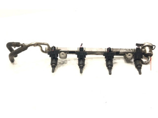 Топливная рампа 06A133317E   Audi A3 S3 8L  