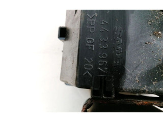 Pojistková skříňka 4433967 Saab 9000 CS 1994