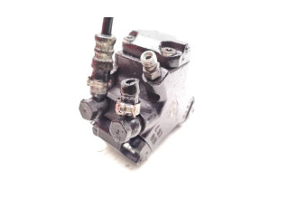 Топливный насос       Opel Combo C  2001 - 2011 года   