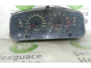 Přístrojová deska Toyota Avensis T220 2000 8380005230, 0090059