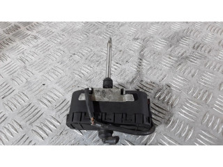 Моторчик стеклоочистителя 0390206220, 6907856 Land Rover Range Rover L322