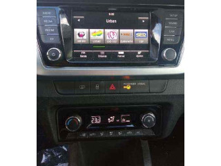 Дисплей    6V0919604   Skoda Fabia Mk3 (NJ)