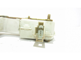 Замок задней крышки