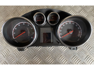 Панель приборов 13346172, 600775881   Opel Meriva B       