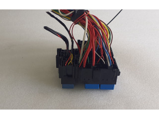 Блок предохранителей 8200900821, V23136B1X67 Dacia Spring