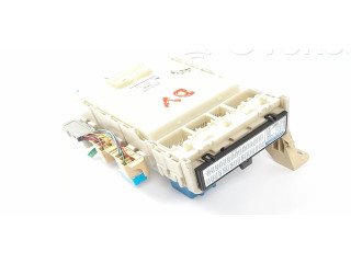 Pojistková skříňka Řídící jednotka BSM 8273052700 Toyota Yaris 2007