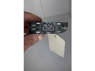 Дисплей    1820376   Ford B-MAX