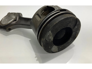 Píst Mercedes-Benz E W211 648.961