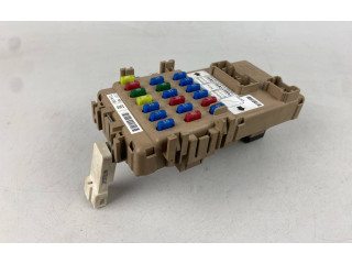 Блок предохранителей  704106   Subaru Forester SG    