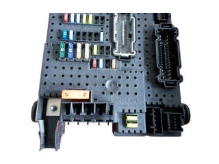 Блок предохранителей 28017881, 28017881 Volvo V70