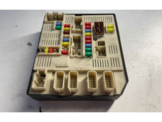   Pojistková skříňka 284B65904R, 519225700   Renault Megane III 2010