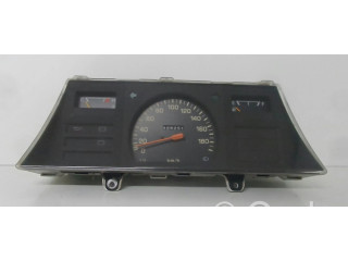 Přístrojová deska Toyota Starlet (P70) III 1985 83010-10610