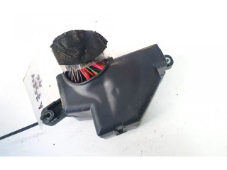 Блок предохранителей  16050600316   Skoda Octavia Mk2 (1Z)    