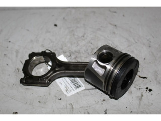 Поршень с шатуном 55280444 Alfa Romeo Giulietta