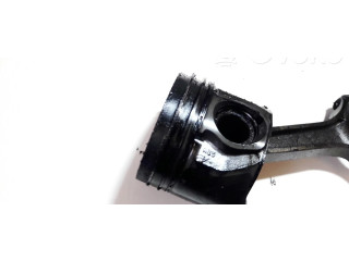 Píst 24655b   Ford Mondeo Mk III  pro naftový motor 2.0  