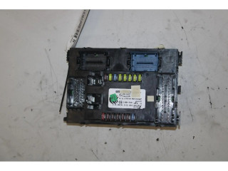 Блок предохранителей    Jeep Renegade    