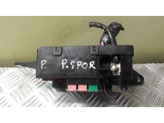 Блок предохранителей MR409811 Mitsubishi Pajero Sport I