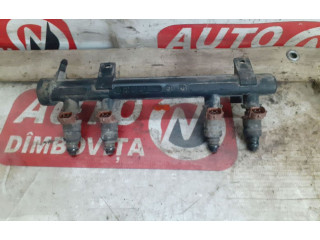 Топливная рампа 047133319S Skoda Fabia Mk1 (6Y)