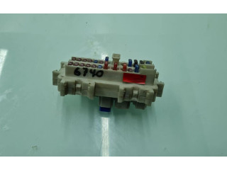 Pojistková skříňka Nissan Navara