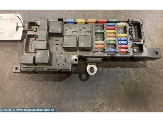 Блок предохранителей    8645364   Volvo V70