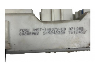 Блок предохранителей 7M5T14A073CD, 519242309   Ford Focus    