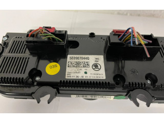 Блок управления климат-контролем 5E0907044Q   Skoda Octavia Mk3 (5E)