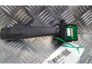 Ручка стеклоочистителей 31275362   Volvo V70