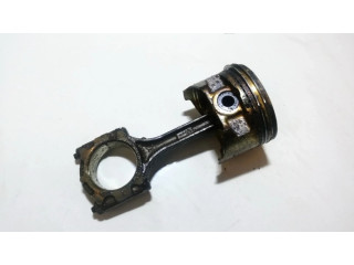  Поршень с шатуном    Mitsubishi Carisma для бензинового двигателя 1.6